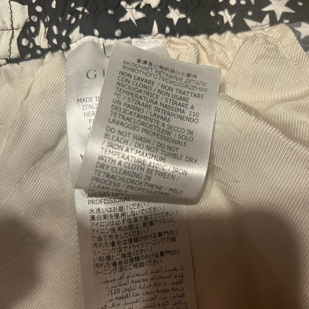 Gucci Silk Star Print Men Shorts Size 50